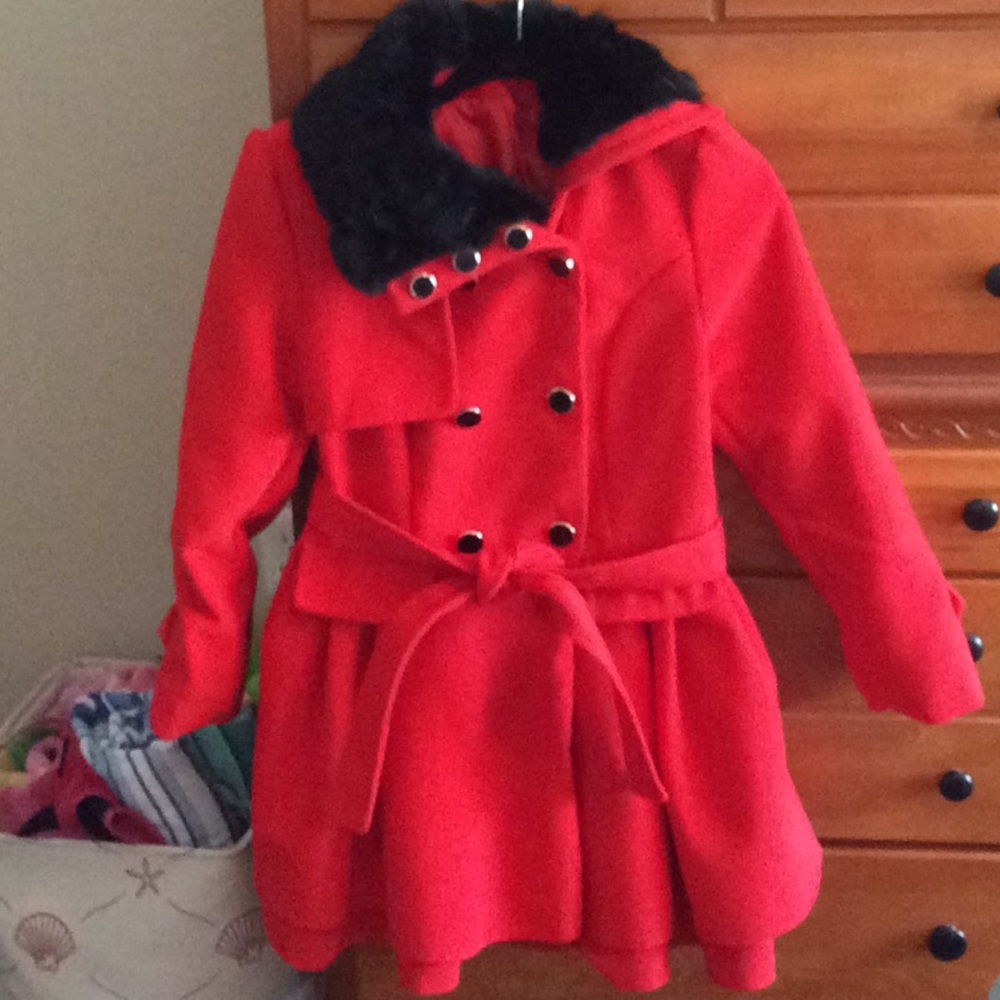 Beautiful, stylish red coat. Size M